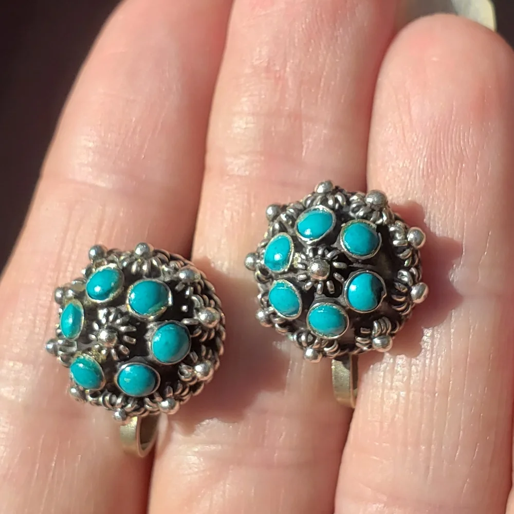Vintage Native American Or Mexican Turquoise Sterling Silver Screwback Earrings - Picture 13 of 16